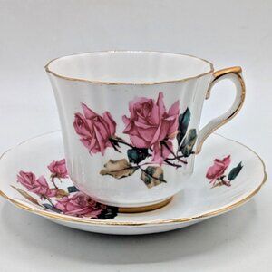 Vtg Royal London Tea Cup And Saucer White Bone China England Pink Roses